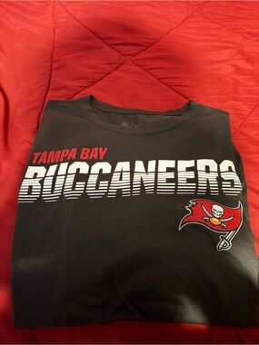 Tampa Bay Buccaneers Black Graphic Tee